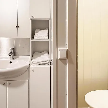Apartment 1 Bedroom Gorgeous In *